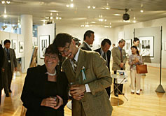 Anna Revesz, Louis Templado, Asahi Shimbun