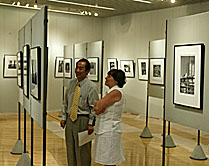 Mada Hironobu, Asahi Shimbun, Anna Revesz